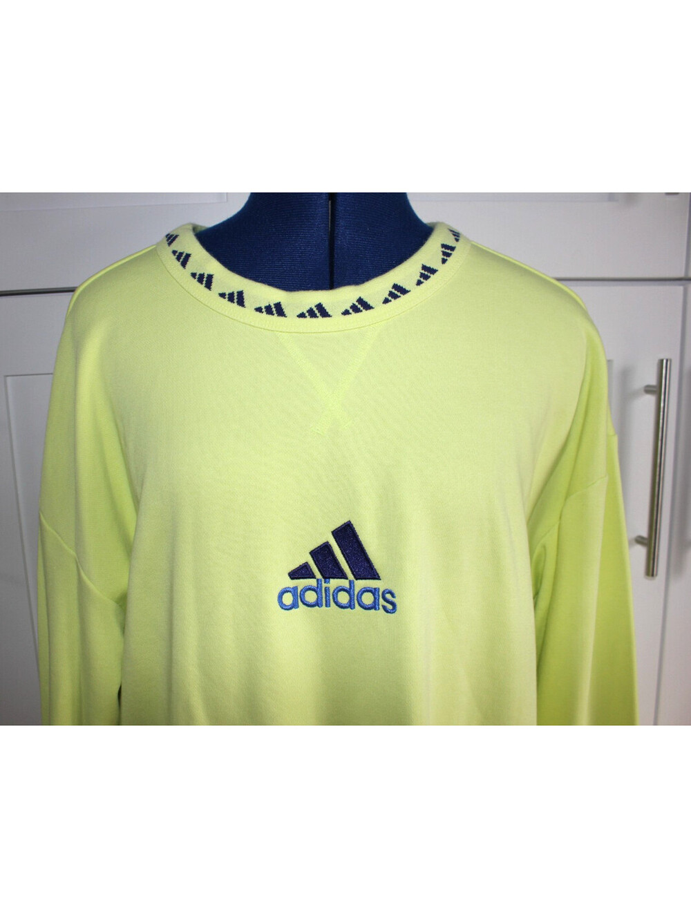 adidas Juventus FC Sweatshirt Mens Large L Signal Green Crewneck Soccer Pullover - Picture 2 of 14